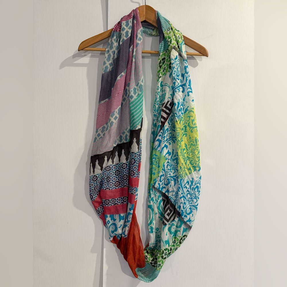 SUSANNAGH GROGAN Vibrant Infinity Scarf